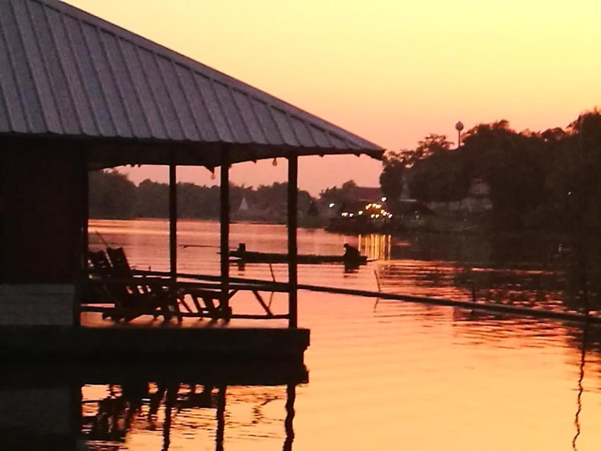 River Marina Resort Uthai Thani Exterior foto