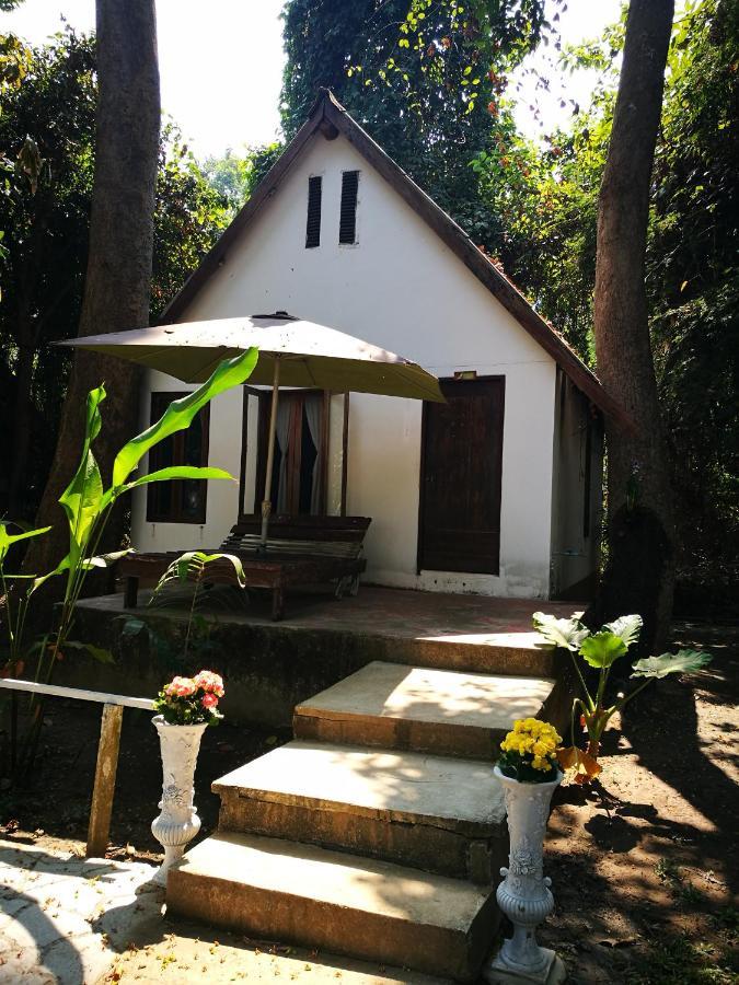 River Marina Resort Uthai Thani Exterior foto