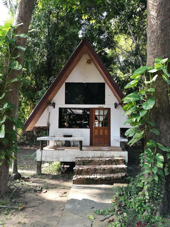 River Marina Resort Uthai Thani Exterior foto